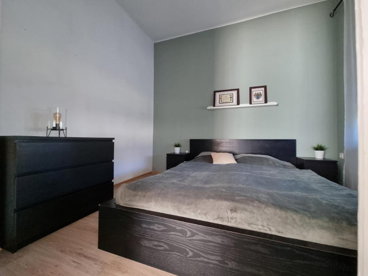 Balatonszabadi FürdőtelepNivo Apartman Siofokアパートメント エクステリア 写真